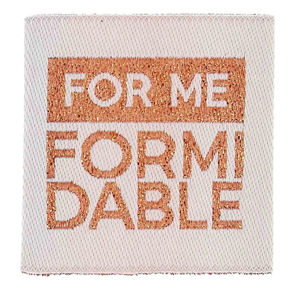 Bohin Kledinglabel opnaaibaar 35x35mm - For Me Formidable - 4st