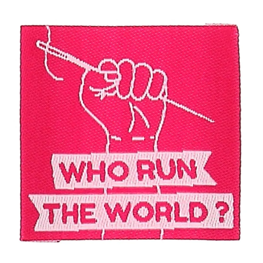[BO71029] Bohin Kledinglabel opnaaibaar 35x35mm - Who Run The World - 4st